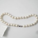 586 4364 Pärlcollier